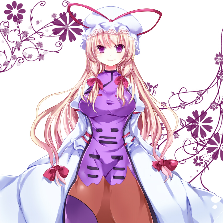 blonde_hair bow dress hair_bow hat long_hair purple_eyes ribbon smile solo tikuwakure touhou uiroutsuji_yumihiko violet_eyes yakumo_yukari