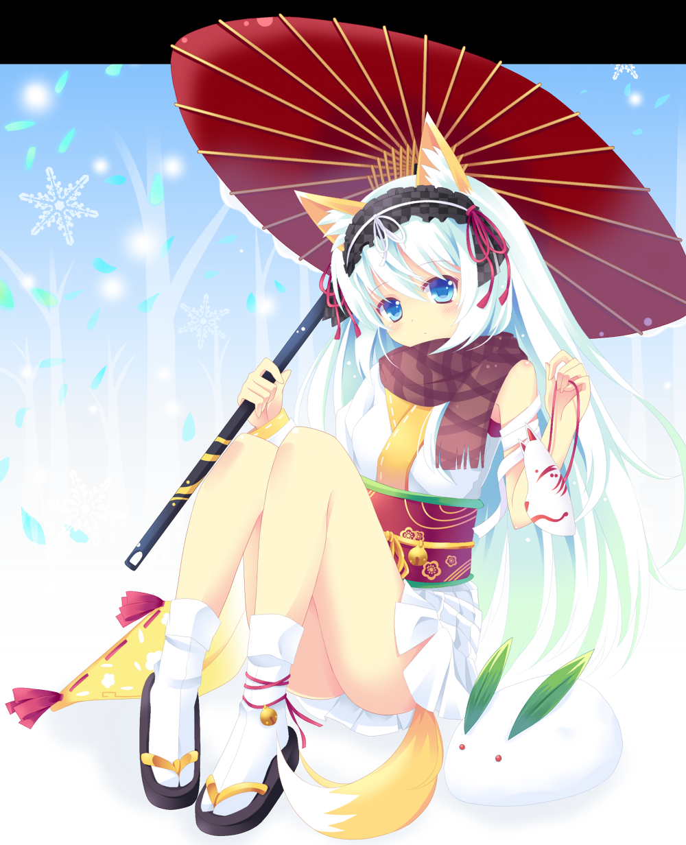 animal_ears asymmetrical_clothes asymmetrical_clothing bell blue_eyes blush fox_ears fox_mask fox_tail highres japanese_clothes jingle_bell kimono lolita_hairband lolita_headband long_hair mask nabiiro nibiiro_shizuka obi oriental_umbrella original sandals scarf short_kimono single_sleeve sitting snowflakes solo tabi tail umbrella white_hair