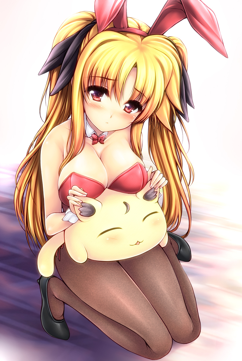 blonde_hair blush breasts bunny_ears bunny_girl bunnysuit cleavage fate_testarossa high_heels long_hair mahou_shoujo_lyrical_nanoha nail_polish pantyhose rabbit_ears red_eyes shoes solo twintails uni8