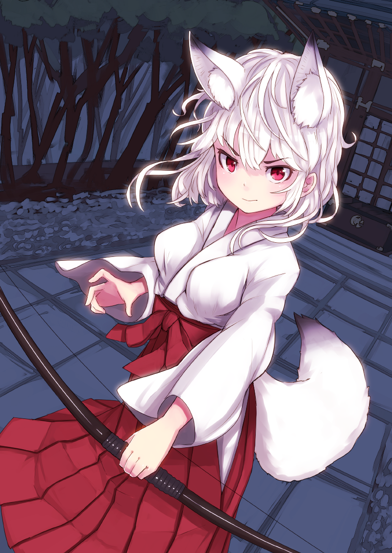 &gt;:| animal_ears bow_(weapon) extra_ears fox_ears fox_tail holding nosuku original red_eyes short_hair silver_hair solo tail weapon