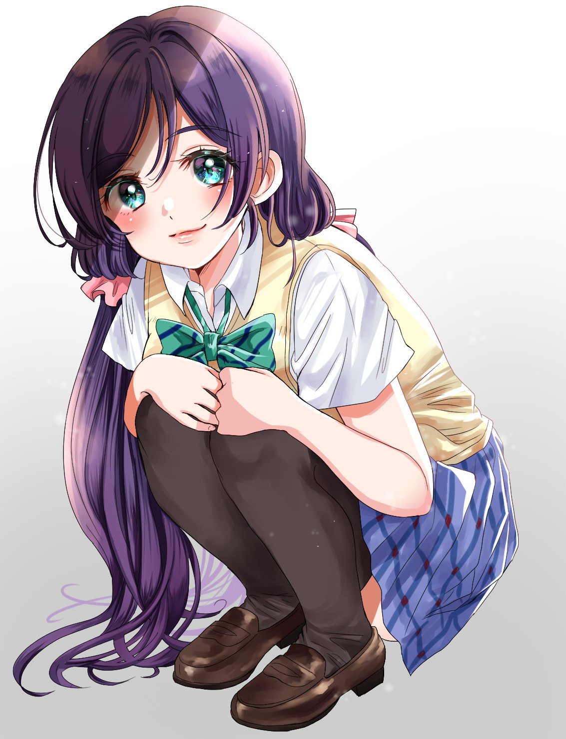 1girl aqua_eyes black_legwear blue_skirt bow brown_footwear closed_mouth commentary eneco green_bow hair_ornament hair_scrunchie highres lips loafers long_hair looking_at_viewer love_live! love_live!_school_idol_project low_twintails otonokizaka_school_uniform purple_hair school_uniform scrunchie shoes short_sleeves skirt smile solo squatting striped striped_bow sweater_vest thigh-highs toujou_nozomi twintails zettai_ryouiki