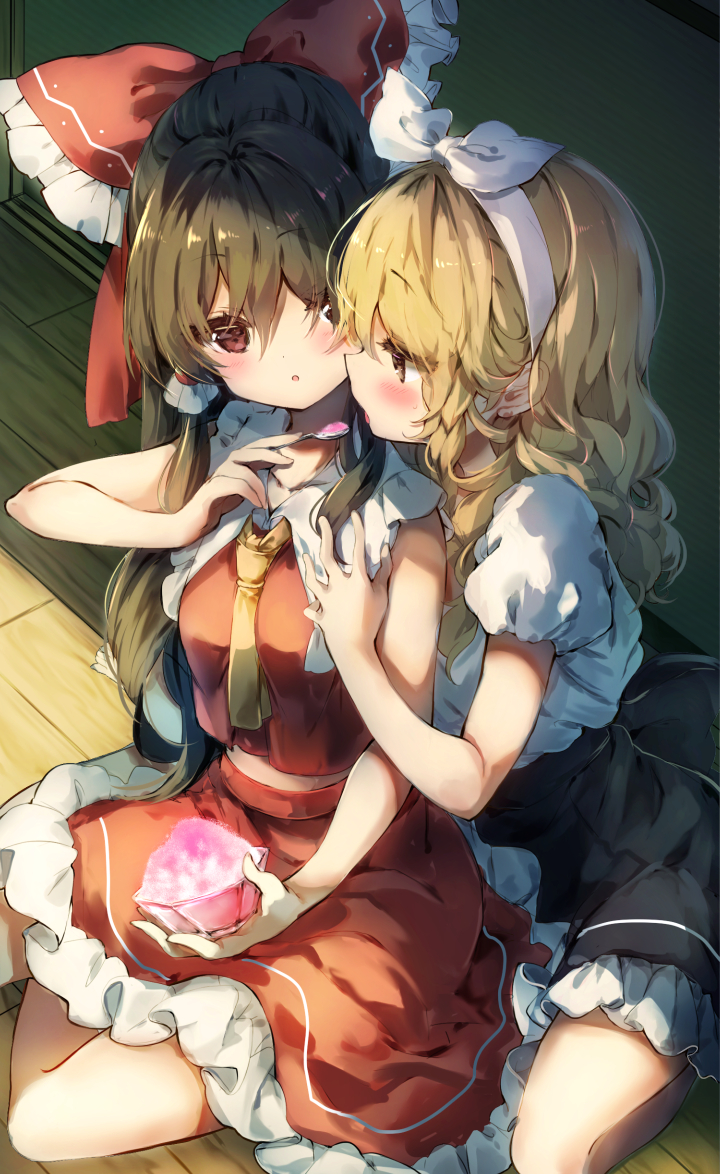 2girls ascot bare_arms bare_shoulders black_skirt blonde_hair blush bow braid breasts brown_eyes brown_hair collarbone commentary_request eyebrows_visible_through_hair feeding feet_out_of_frame food frilled_bow frilled_shirt_collar frills from_above hair_between_eyes hair_bow hair_tubes hairband hakurei_reimu holding holding_food holding_spoon kirisame_marisa looking_at_another midriff_peek multiple_girls no_hat no_headwear open_mouth parted_lips petticoat piyokichi profile puffy_short_sleeves puffy_sleeves red_bow red_skirt seiza shaved_ice shirt short_sleeves sidelocks single_braid sitting skirt spoon tatami touhou wavy_hair white_bow white_hairband white_shirt wooden_floor yellow_neckwear yuri