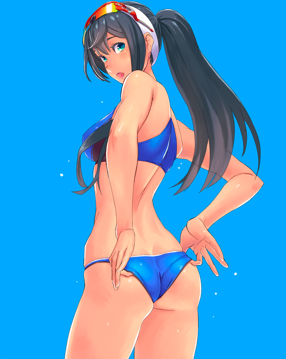 1girl adjusting_clothes adjusting_swimsuit alternate_costume alternate_hairstyle ass bangs bare_arms bare_shoulders black_hair blue_eyes blush breasts butt_crack cowboy_shot from_behind hairband highres kantai_collection long_hair looking_at_viewer looking_back medium_breasts ooyodo_(kantai_collection) open_mouth ponytail solo sports_bikini sweat swimsuit visor white_hairband yuuji_(and)