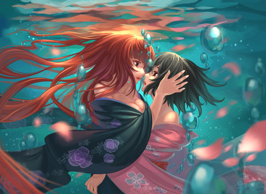 2girls akizuki_maria bare_shoulders black_hair blurry breasts bubble catwyz cleavage depth_of_field face-to-face hand_on_another's_head highres hug japanese_clothes kimono long_hair looking_at_another multiple_girls open_mouth orange_hair petals shin_sekai_yori short_hair underwater watanabe_saki