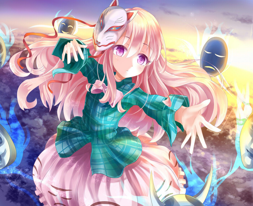 1girl bow bubble_skirt expressionless face_mask fox_mask hata_no_kokoro long_hair long_sleeves mask nikkunemu oni_mask outstretched_arm pink_hair shirt skirt solo touhou very_long_hair violet_eyes wide_sleeves