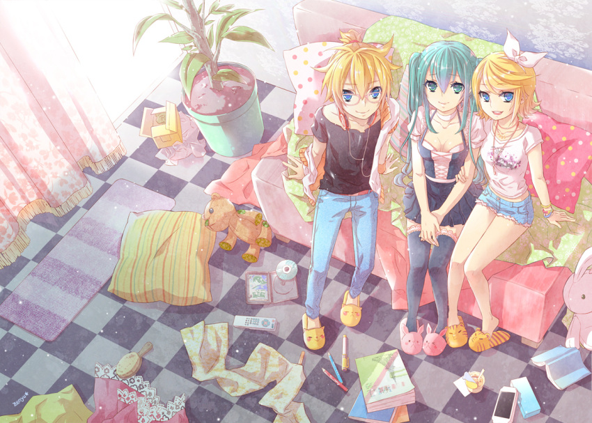1boy 2girls animal_slippers aqua_eyes aqua_hair artist_name belt bespectacled blonde_hair blue_eyes book bracelet bunny_slippers checkered checkered_floor choker couch curtains cushion from_above glasses hatsune_miku headphones headphones_around_neck jeans jewelry kagamine_len kagamine_rin long_hair multiple_girls necklace plant potted_plant short_hair short_shorts shorts sitting skirt smile stuffed_animal stuffed_toy teddy_bear thigh-highs tiger_slippers twintails vocaloid zenyu