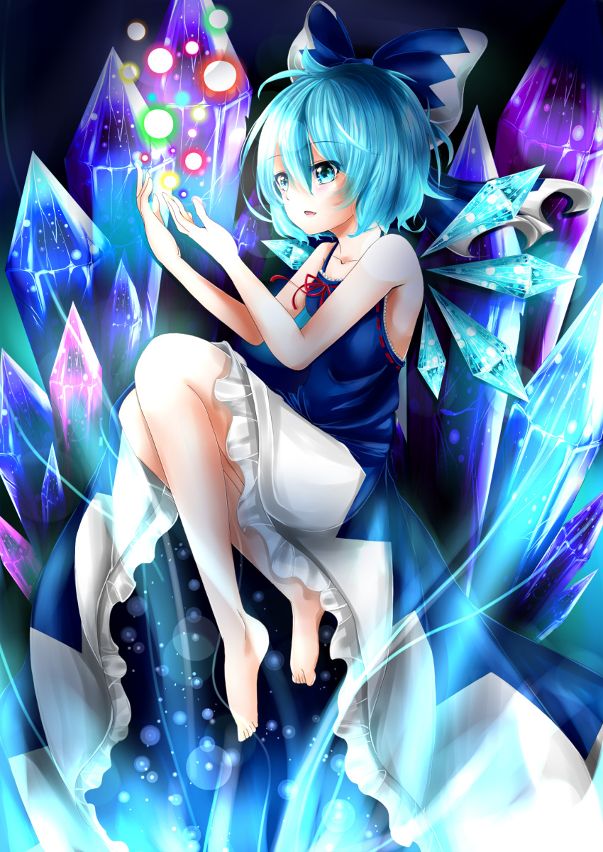 1girl adapted_costume bare_arms bare_shoulders barefoot blue_eyes blue_hair bow cirno collarbone dress facing_away gradient gradient_background hair_bow highres ice_crystal knees_up light_particles open_hands parted_lips raised_hand short_hair solo terayun_(teratomoinu) touhou