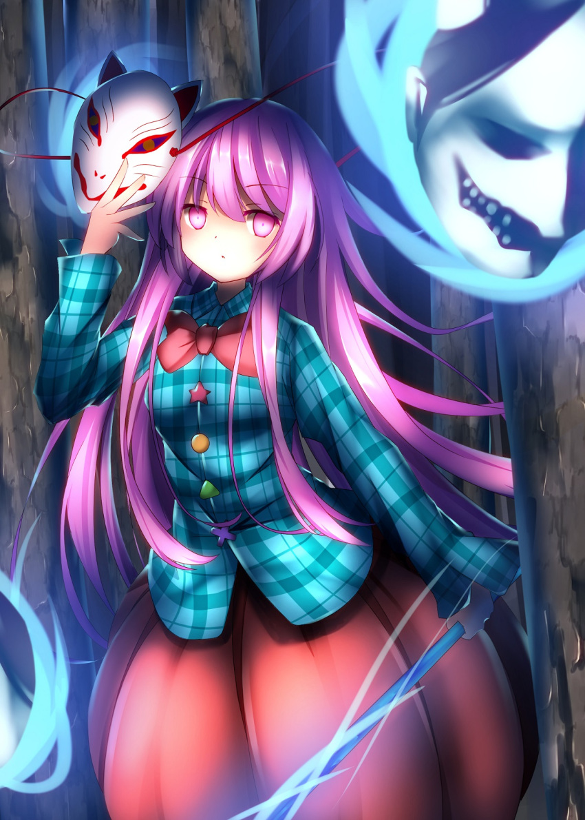 1girl bowtie bubble_skirt expressionless forest fox_mask glowing hata_no_kokoro highres long_hair long_sleeves looking_at_viewer mask minamina nature oni_mask payot pink_eyes pink_hair plaid plaid_shirt polearm skirt solo star touhou triangle weapon x