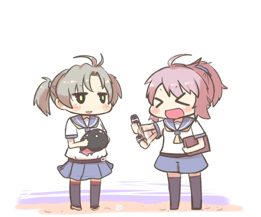 &gt;_&lt; 2girls ahoge aoba_(kantai_collection) blush_stickers chibi closed_eyes green_eyes grey_hair i-class_destroyer inishie kantai_collection kinugasa_(kantai_collection) microphone multiple_girls open_mouth pink_hair ponytail shinkaisei-kan sweatdrop thigh-highs twintails waving_arms