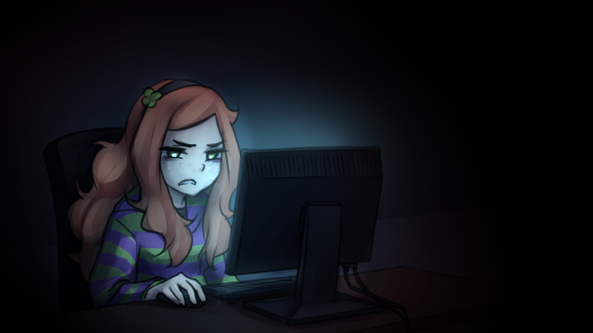 1girl 4chan bags_under_eyes bangs chair clover computer computer_keyboard computer_mouse dark desk freckles green_eyes hairband highres hoodie monitor monitor_light monorus orange_hair payot sitting solo source_request striped_hoodie vivian_james wallpaper