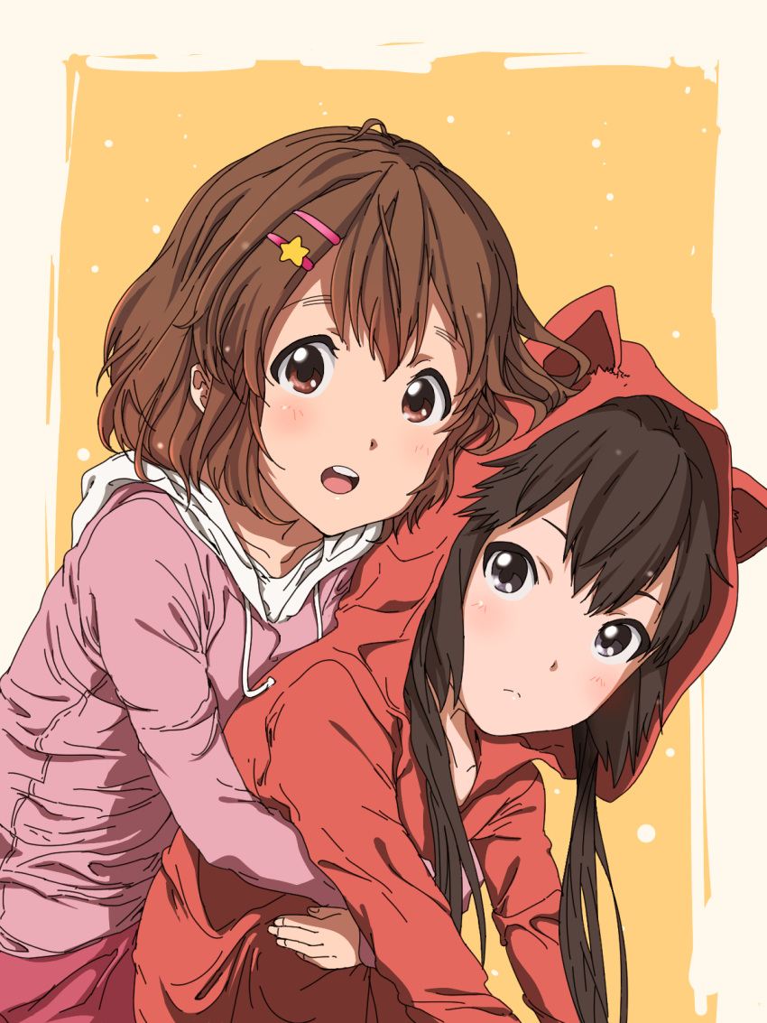 2girls animal_hood black_hair brown_eyes brown_hair highres hirasawa_yui hood hoodie hug hug_from_behind k-on! kanau long_hair multiple_girls nakano_azusa short_hair twintails