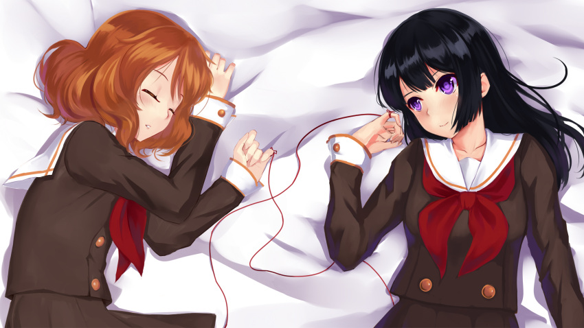 2girls black_hair brown_hair hibike!_euphonium highres kousaka_reina long_hair looking_at_another lying mizuki_ame multiple_girls on_back on_bed on_side oumae_kumiko red_string school_uniform serafuku short_hair sleeping smile string violet_eyes wavy_hair yuri