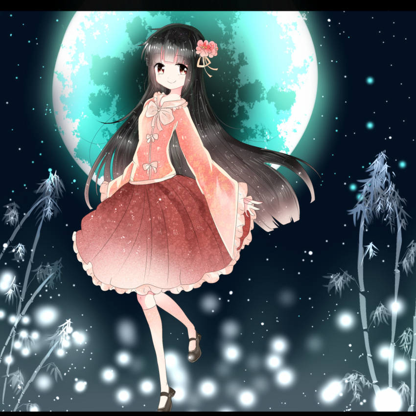 1girl adapted_costume bamboo bangs black_hair black_shoes blush bow floating flower frilled_skirt frills full_moon hair_flower hair_ornament highres hime_cut houraisan_kaguya kneehighs letterboxed light_particles long_legs long_sleeves looking_at_viewer maroon_skirt mary_janes moon moonlight one_leg_raised pink_legwear pink_shirt red_eyes shirt shoes skirt smile solo star_(sky) touhou wide_sleeves