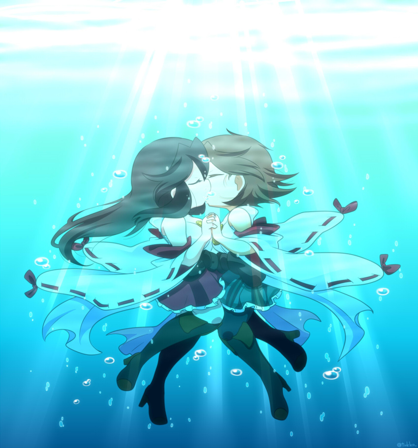 2girls artist_name bare_shoulders black_hair brown_hair closed_eyes commentary_request detached_sleeves haruna_(kantai_collection) hiei_(kantai_collection) highres holding_hands japanese_clothes kantai_collection kiss long_hair multiple_girls nontraditional_miko ribbon-trimmed_sleeves ribbon_trim short_hair thigh-highs tsukko_(3ki2ne10) underwater