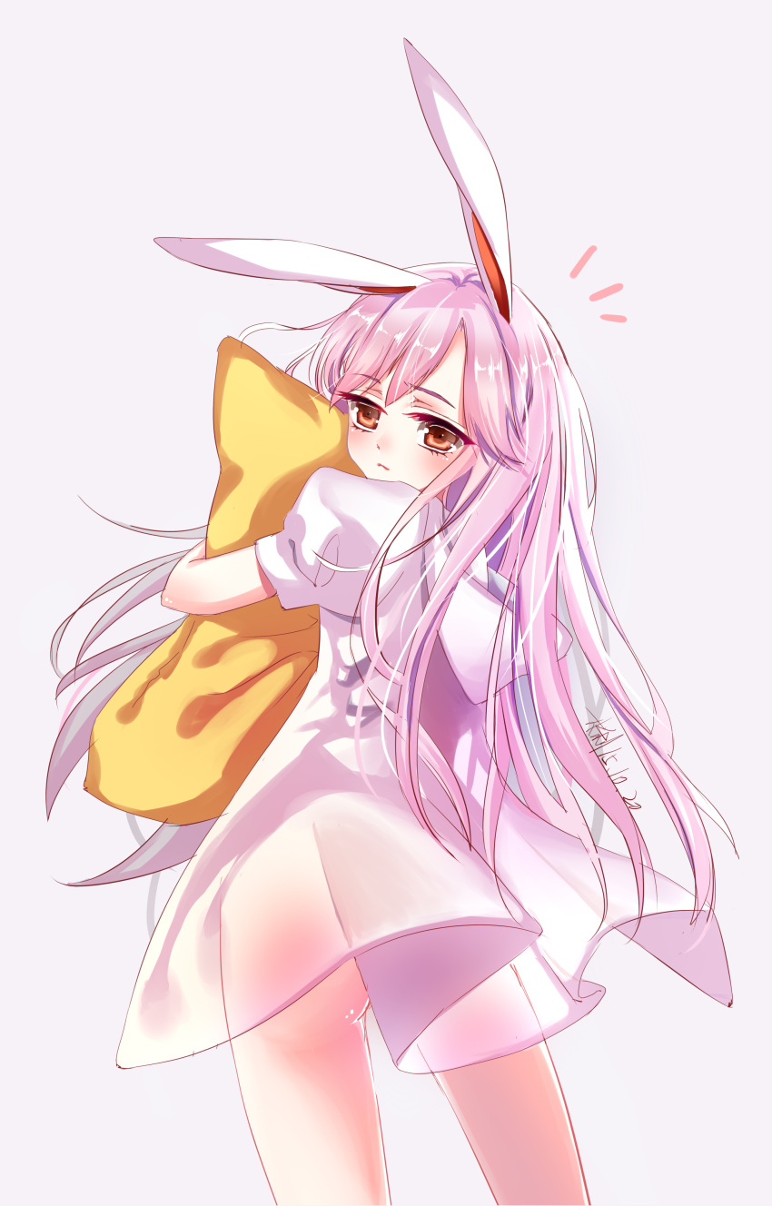 1girl absurdres animal_ears blush dated from_behind highres hood lavender_hair long_hair looking_at_viewer looking_back nightgown pillow pillow_hug rabbit_ears red_eyes reisen_udongein_inaba signature simple_background solo touhou vioro