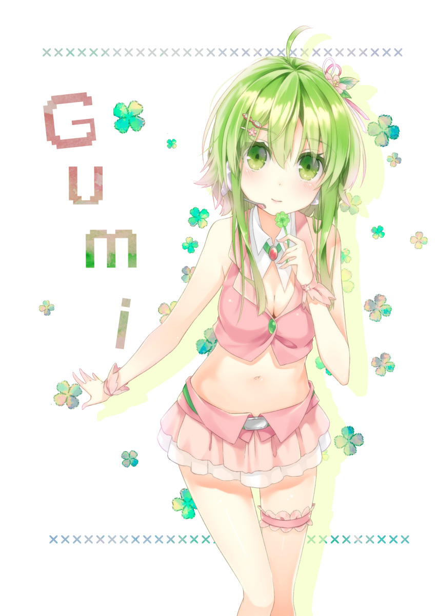 1girl absurdres ahoge alternate_costume anklet bare_shoulders blush breasts character_name cleavage clover collar colored_eyelashes gem green_eyes green_hair gumi hair_between_eyes hair_ornament hairclip headset highres holding_clover jewelry long_hair looking_at_viewer midriff navel pink_skirt pink_vest ruby_(stone) sidelocks simple_background skirt smile solo standing stomach tika_(mika4975) vocaloid white_background wrist_cuffs