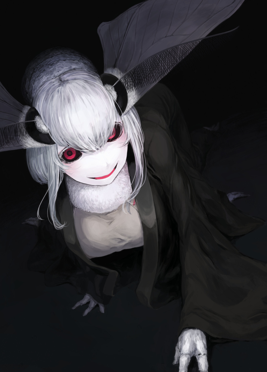 1girl antenna_hair highres insect_girl insect_wings japanese_clothes long_hair monster_girl moth_wings original red_eyes silver_hair smile solo soropippub white_skin wings yandere