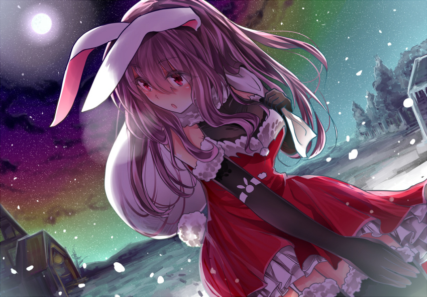 1girl :o alternate_costume animal_ears black_gloves black_legwear blush breath building bunny_tail carrying_over_shoulder christmas clouds dress dutch_angle frills fur_trim gloves highres long_hair looking_back moon night night_sky outdoors purple_hair rabbit_ears red_dress red_eyes reisen_udongein_inaba sack santa_costume sky sleeveless sleeveless_dress snowing solo tail thigh-highs touhou xe-cox
