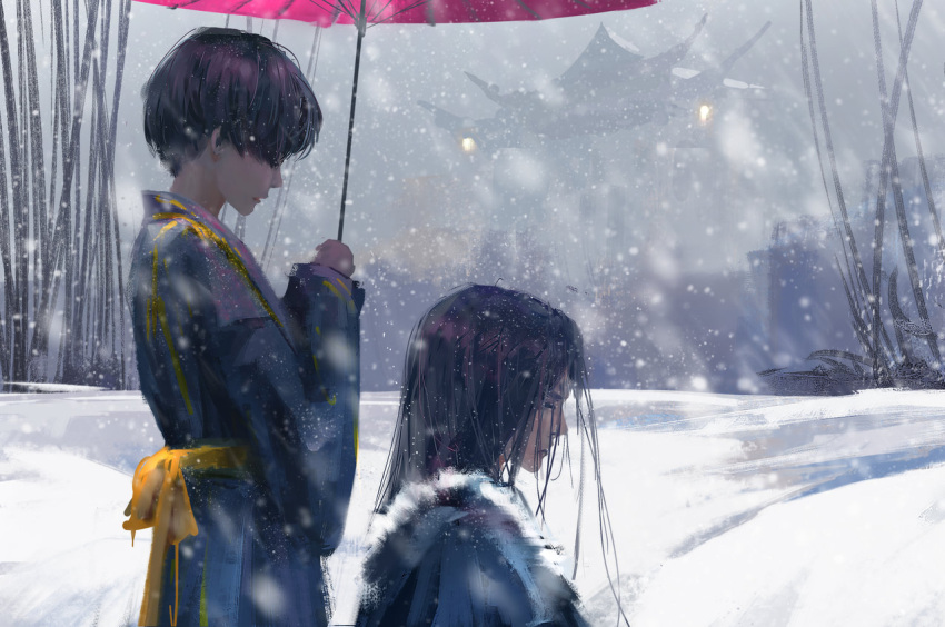 2girls androgynous black_hair building closed_eyes expressionless from_side fur_trim japanese_clothes kimono lantern light lips long_sleeves multiple_girls original outdoors sash short_hair snow snowflakes snowing wide_sleeves wlop