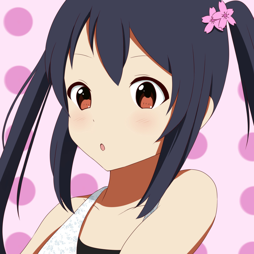 1girl absurdres black_hair highres k-on! nakano_azusa twintails