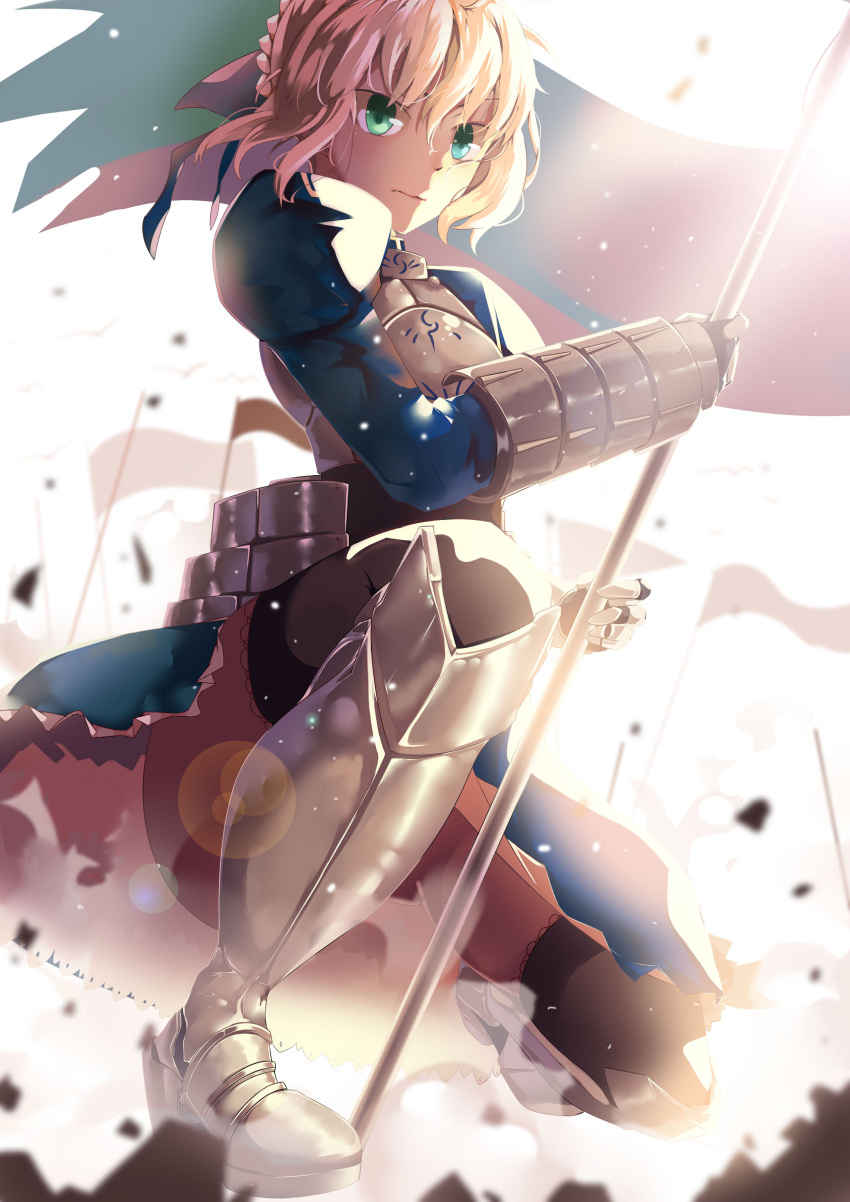 1girl absurdres armor black_legwear blonde_hair chest_plate fate/stay_night fate_(series) green_eyes highres lucky_(1045044604) saber serious solo standard_bearer thigh-highs thighs