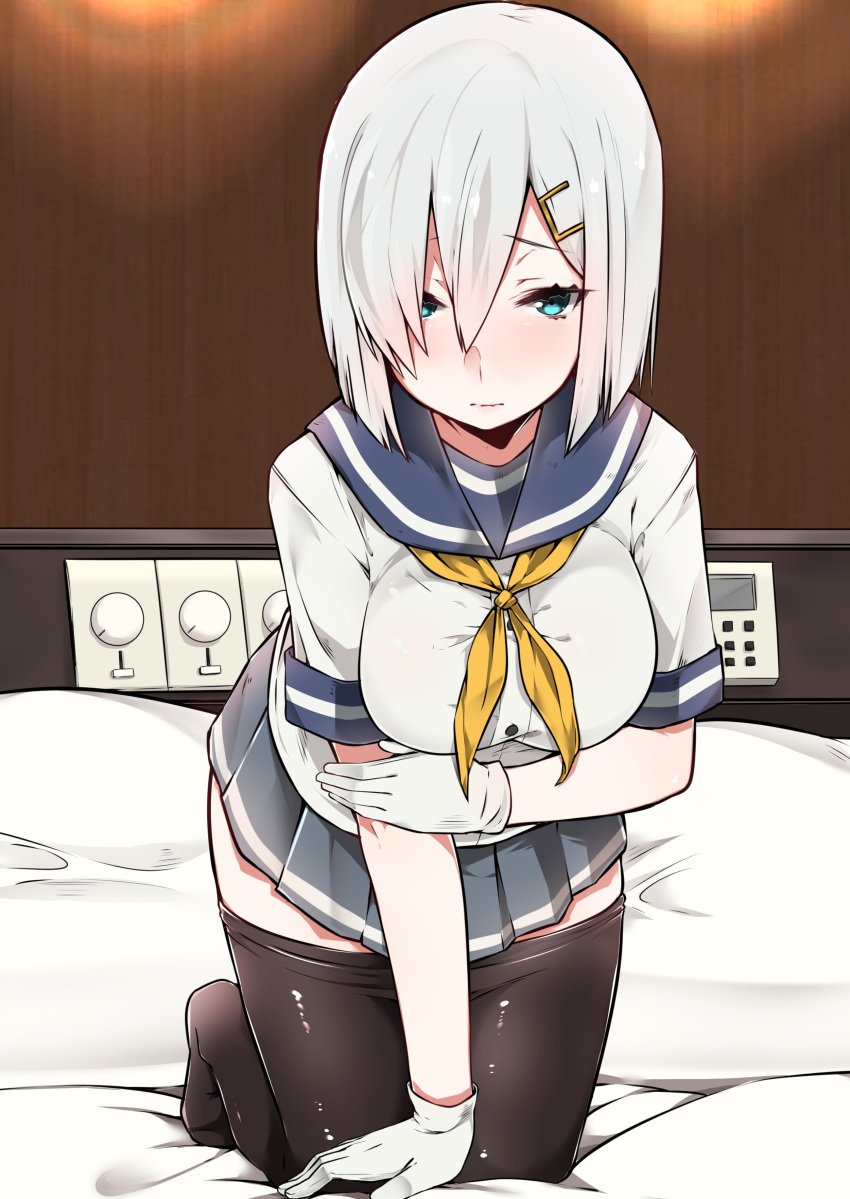 1girl absurdres bed breasts commentary_request gloves green_eyes hair_ornament hairclip hamakaze_(kantai_collection) highres kantai_collection large_breasts mitsudoue on_bed pantyhose pantyhose_pull school_uniform serafuku short_hair skirt solo white_gloves white_hair