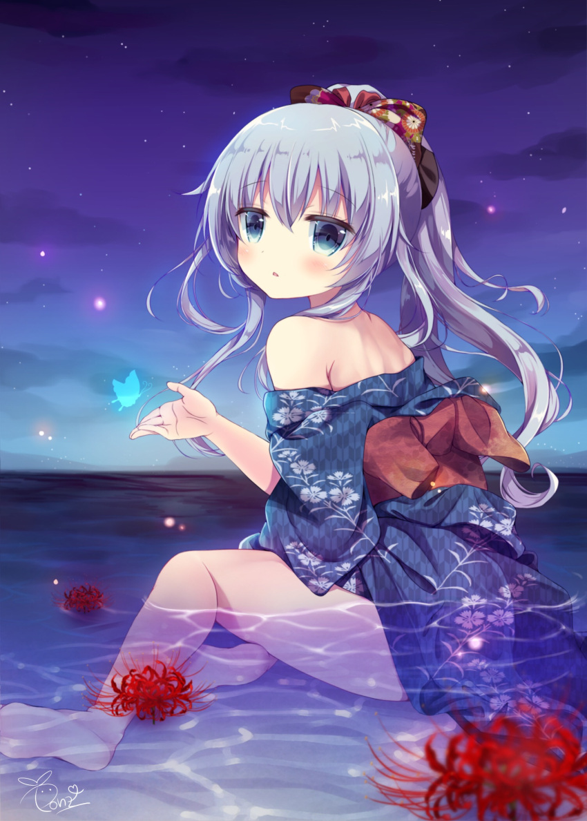 1girl alternate_costume alternate_hairstyle artist_name barefoot blue_eyes blue_hair blurry blush butterfly depth_of_field flower from_side glowing heart heart_of_string hibiki_(kantai_collection) highres japanese_clothes kantai_collection kimono light_particles long_hair mitsuki_ponzu night obi off_shoulder outdoors ponytail sash signature silhouette sitting solo spider_lily triangle_mouth water yukata