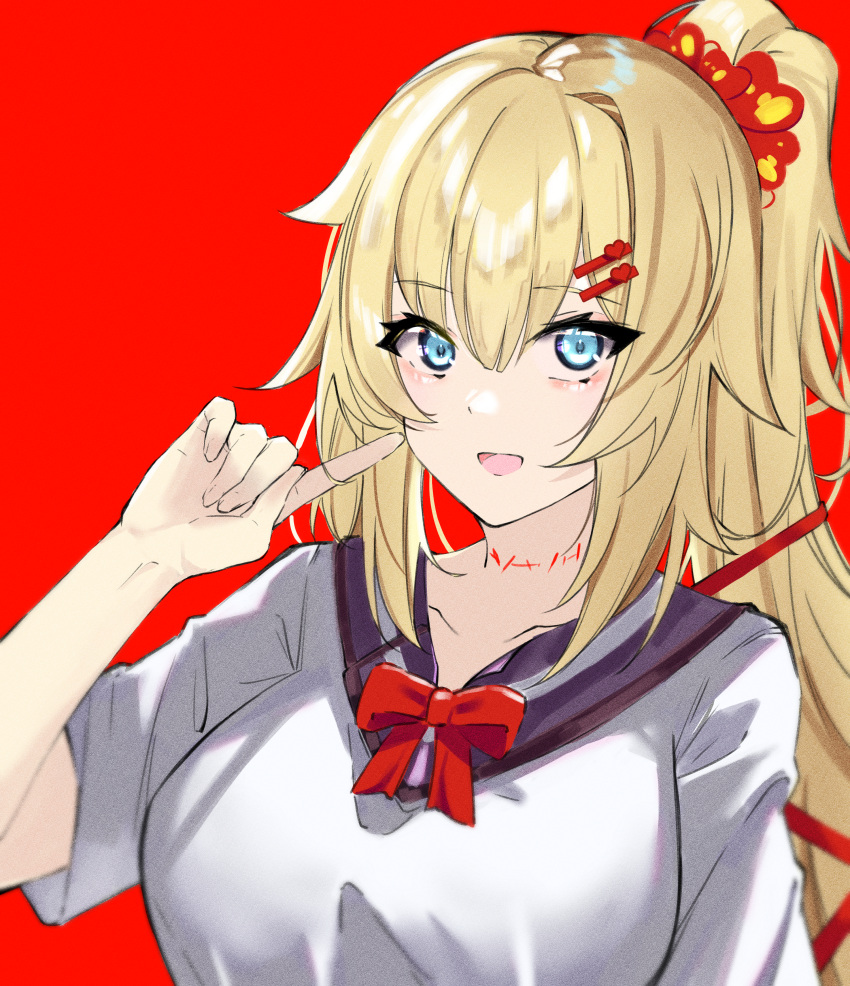 1girl absurdres akai_haato blonde_hair blue_eyes bow breasts collarbone eyebrows_visible_through_hair fuchi_(fuchi_1106) hair_ornament hairclip highres hololive huge_filesize large_breasts long_hair pointing pointing_at_self ponytail red_background red_bow scar_on_neck solo tied_hair upper_body virtual_youtuber