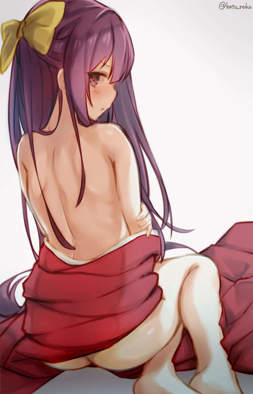 1girl :t absurdres ass bare_back bare_shoulders barefoot blush bow closed_mouth grey_background hair_bow highres holding_arm japanese_clothes kamikaze_(kantai_collection) kantai_collection katoroku kimono long_hair looking_back open_clothes open_kimono pout profile purple_hair simple_background sitting soles solo very_long_hair violet_eyes yellow_bow yokozuwari