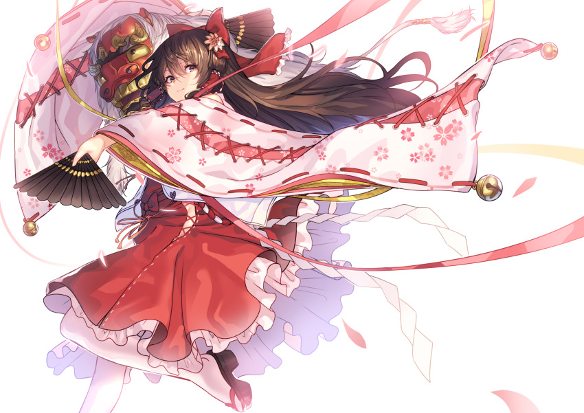 1girl alternate_costume bell bow brown_eyes brown_hair closed_mouth commentary_request detached_sleeves fan floating_hair floral_print flower folding_fan frilled_bow frilled_skirt frills geta hair_bow hair_flower hair_ornament hair_tubes hairpin hakurei_reimu highres hip_vent jingle_bell leg_up long_hair long_skirt long_sleeves looking_at_viewer pantyhose petals red_bow red_ribbon red_skirt ribbon ribbon-trimmed_sleeves ribbon_trim sandals shide sidelocks simple_background skirt smile solo standing standing_on_one_leg taree touhou uu_uu_zan very_long_hair white_background white_legwear wide_sleeves wind