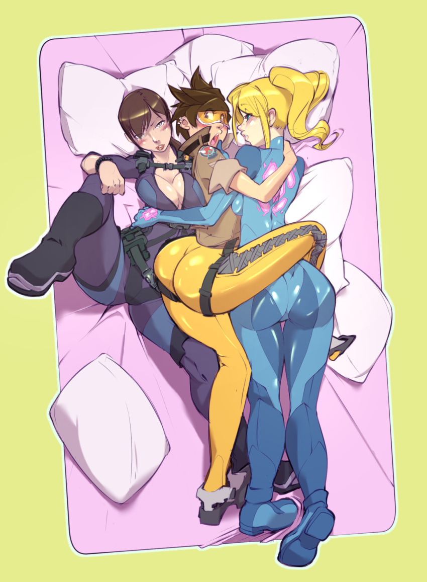 3girls arm_around_waist ass bed blonde_hair blue_eyes bodysuit breasts brown_eyes brown_hair c-smut-run cleavage crossover female girl_sandwich goggles highres hug jill_valentine looking_at_viewer lying metroid multiple_crossover multiple_girls nintendo on_back on_side open_mouth overwatch pillow resident_evil samus_aran sandwiched spooning tracer_(overwatch) yuri zero_suit