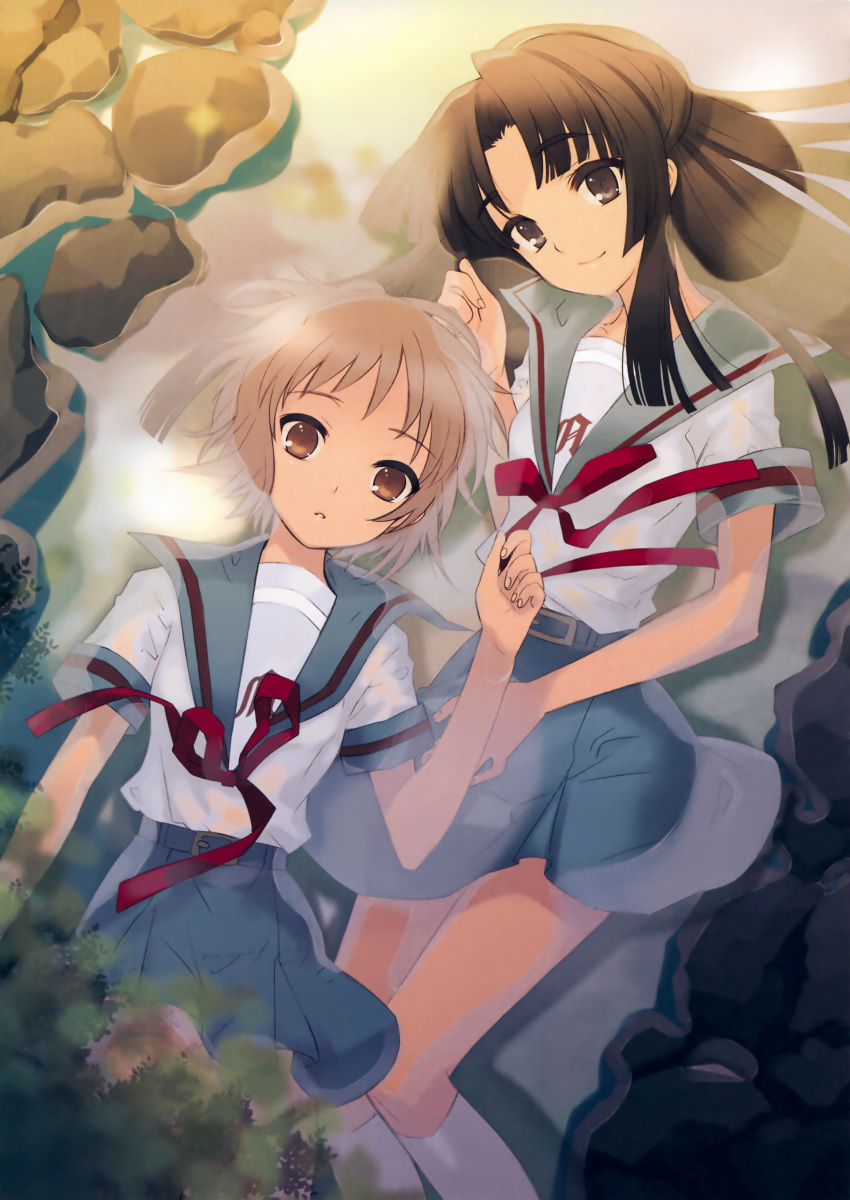 absurdres asakura_ryouko blue_eyes blue_hair brown_eyes grey_hair highres huge_filesize itou_noiji long_hair multiple_girls nagato_yuki school_uniform short_hair suzumiya_haruhi_no_yuuutsu water wet