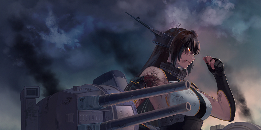 1girl clenched_hand commentary_request crop_top hand_up headgear highres kantai_collection long_hair nagato_(kantai_collection) red_eyes rigging solo yue_(tada_no_saboten)