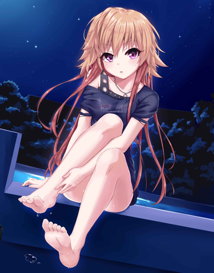 1girl absurdres bangs bare_arms bare_legs barefoot blush brown_hair clothes_writing dutch_angle eyebrows eyebrows_visible_through_hair full_body highres idolmaster idolmaster_cinderella_girls idolmaster_cinderella_girls_starlight_stage ivan_wang jewelry knee_up long_hair looking_at_viewer multicolored_hair necklace night night_sky ninomiya_asuka off_shoulder orange_hair outdoors parted_lips pink_eyes pool poolside purple_hair shirt short_sleeves sitting sky soles solo star_(sky) starry_sky t-shirt torn_clothes torn_sleeves tree two-tone_hair violet_eyes wet