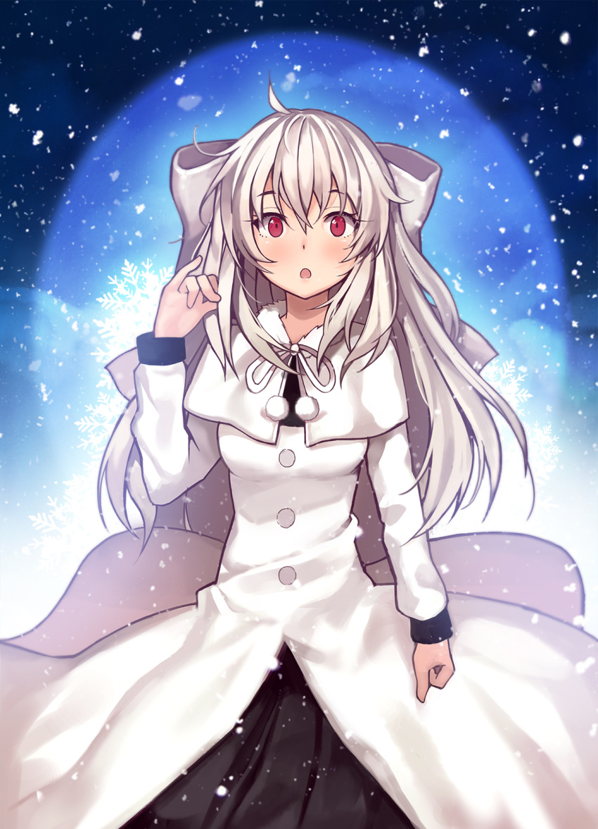 1girl :o blush bow coat eto_(nistavilo2) hair_bow hair_ribbon highres long_hair long_sleeves looking_at_viewer melty_blood night night_sky pleated_skirt red_eyes ribbon skirt sky snow snowflakes solo tsukihime white_bow white_hair white_len white_ribbon winter winter_clothes winter_coat