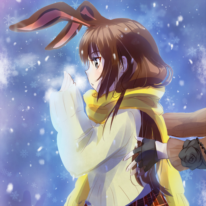 2girls coco_adel highres iesupa multiple_girls rwby scarf snowing sweater velvet_scarlatina