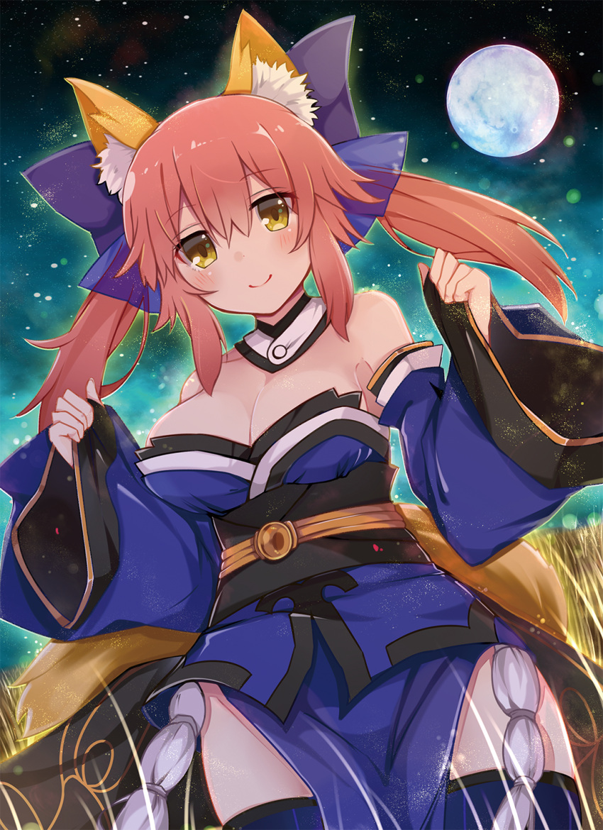 1girl animal_ears blue_legwear blush bow breasts cleavage collarbone detached_sleeves fate/extra fate/grand_order fate_(series) fox_ears fox_tail full_moon hair_bow hair_ribbon highres japanese_clothes koga_rejini large_breasts light_smile looking_at_viewer moon pink_hair ribbon solo tail tamamo_(fate)_(all) tamamo_no_mae_(fate) yellow_eyes