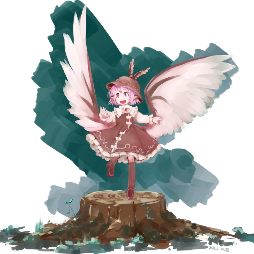 1girl animal_ears bird_wings bow brown_dress brown_hat dress frilled_sleeves frills hat highres kneehighs large_wings long_sleeves mystia_lorelei pink_eyes pink_hair sakana_(packetsjp) shoes short_hair solo touhou tree_stump wings youkai