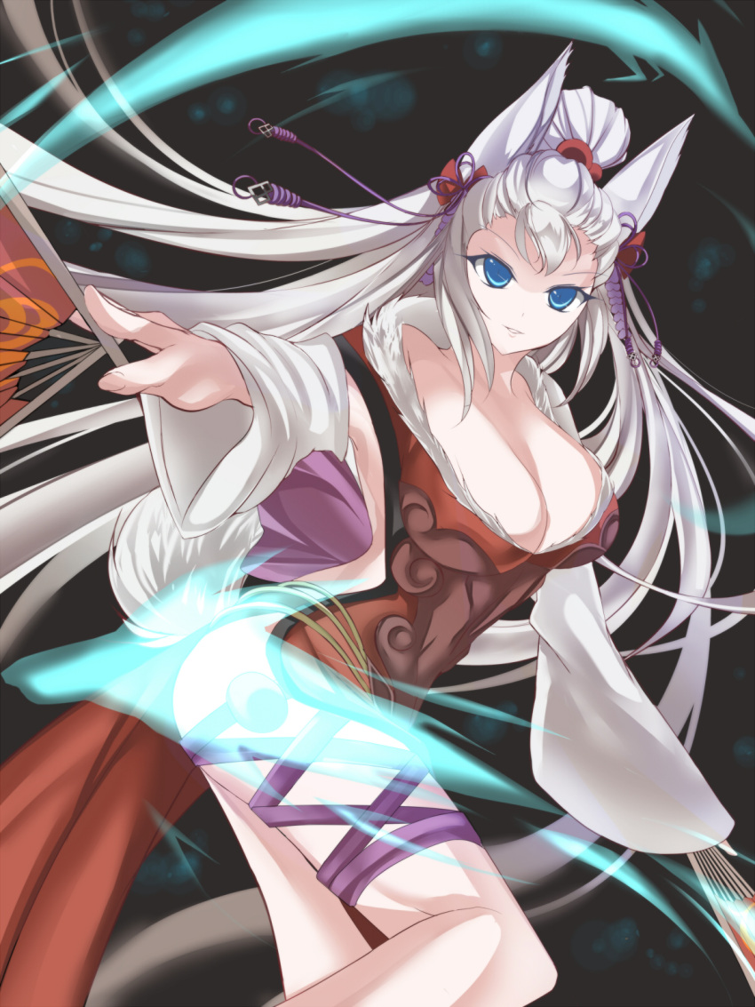1girl animal_ears blue_eyes breasts cleavage detached_sleeves erun_(granblue_fantasy) fan female fur_trim granblue_fantasy highres large_breasts long_hair looking_at_viewer marionette_(excle) parted_lips silver_hair smile socie_(granblue_fantasy) solo tail very_long_hair wolf_ears