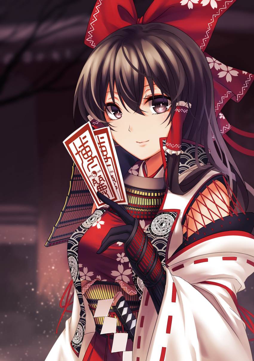 1girl absurdres adapted_costume armor bangs bare_tree between_fingers black_eyes black_gloves black_hair blurry bow breasts cherry_blossoms closed_mouth depth_of_field eyelashes floral_print frills gloves hair_between_eyes hair_bow hair_tubes hakurei_reimu highres holding japanese_armor koissa kote light_particles looking_at_viewer medium_breasts night ofuda outdoors red_bow red_ribbon ribbon ribbon-trimmed_sleeves ribbon_trim shide smile solo touhou tree upper_body yin_yang