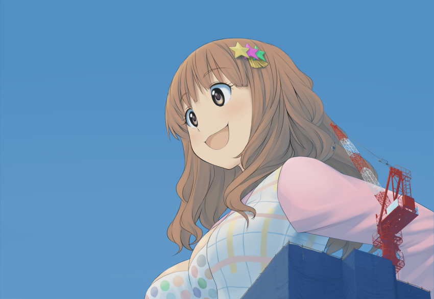 1girl :3 brown_eyes brown_hair building giantess hair_ornament idolmaster idolmaster_cinderella_girls kuro_oolong long_hair moroboshi_kirari smile solo star star_hair_ornament