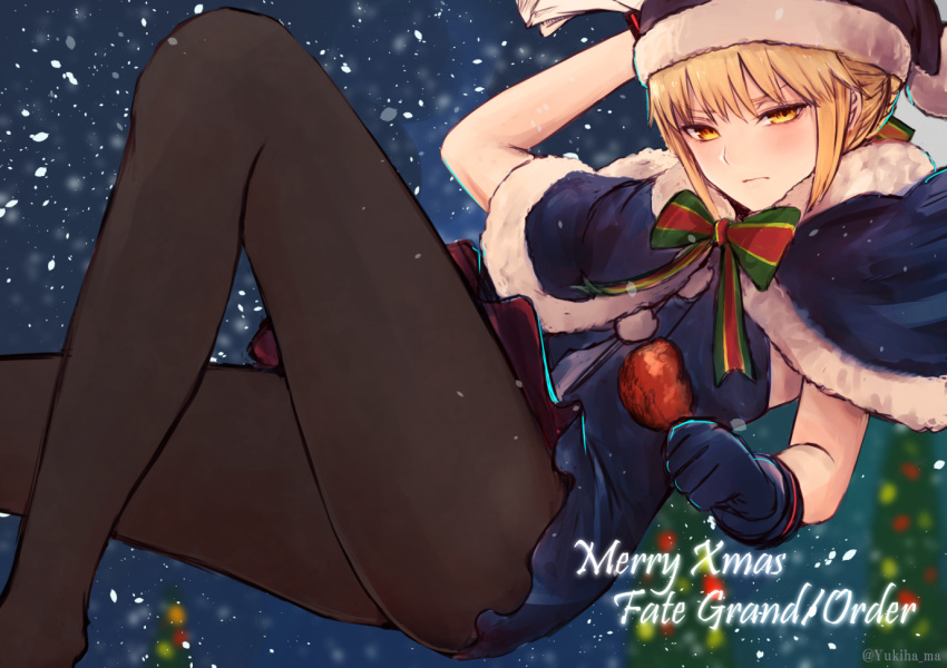 1girl black_gloves black_legwear capelet christmas fate/grand_order fate/stay_night fate_(series) gloves hat looking_at_viewer pantyhose saber saber_alter sack santa_alter santa_hat snow snowing solo yellow_eyes yukihama