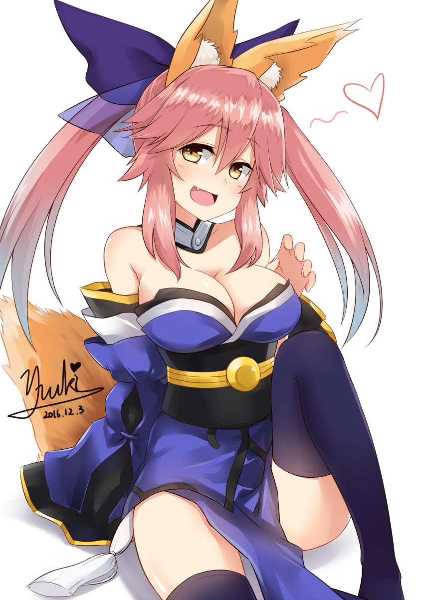 1girl animal_ears bell bell_collar blue_legwear bow breasts cleavage collar dated detached_sleeves fangs fate/extra fate_(series) fox_ears fox_tail hair_bow hair_ribbon heart highres japanese_clothes large_breasts obi open_mouth pelvic_curtain pink_hair ribbon sash signature sitting smile solo subaru_(794829485) tail tamamo_(fate)_(all) tamamo_no_mae_(fate) yellow_eyes