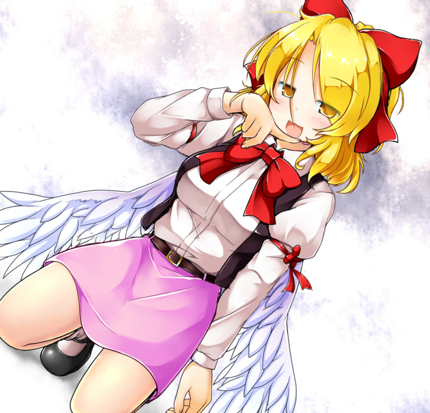 1girl :3 aka_tawashi angel_wings belt blonde_hair collared_shirt eyebrows_visible_through_hair fang gengetsu hair_ribbon juliet_sleeves kneeling long_sleeves mary_janes pink_skirt puffy_sleeves red_ribbon ribbon shirt shoes skirt touhou touhou_(pc-98) vest wings yellow_eyes