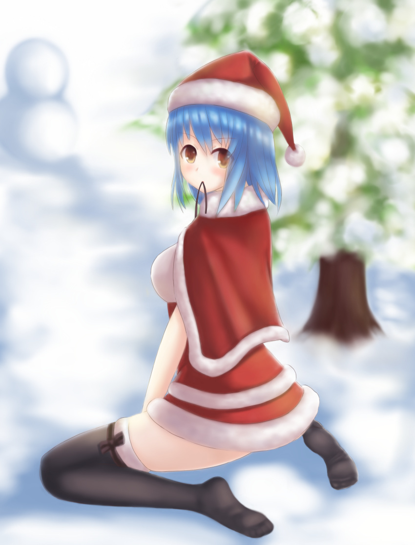1girl blue_hair blush breasts capelet from_behind fur-trimmed_capelet hat highres lanse_dai_mao large_breasts looking_at_viewer looking_back mouth_hold pine_tree prinz_eugen_(zhan_jian_shao_nyu) santa_costume santa_hat short_hair sitting skindentation snowman solo thigh-highs thighs tree wariza yellow_eyes zhan_jian_shao_nyu