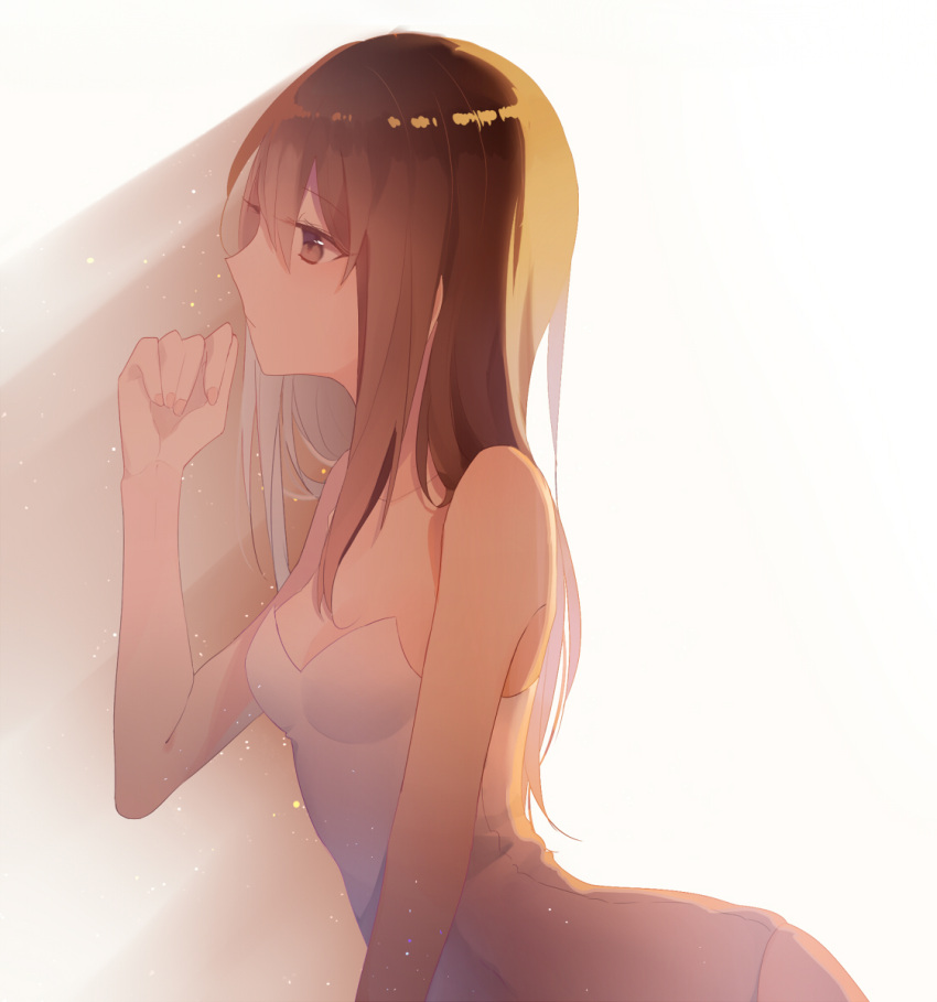 1girl backlighting bangs breasts brown_eyes brown_hair closed_mouth eyebrows_visible_through_hair from_side hair_between_eyes hand_up highres leotard long_hair original profile shade small_breasts solo strapless strapless_leotard sudale upper_body white_leotard