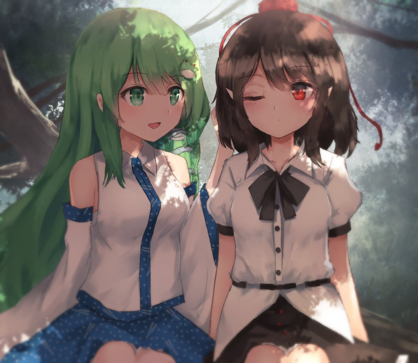 2girls :d bare_shoulders black_bow black_bowtie black_skirt bow bowtie buttons collared_shirt commentary_request detached_sleeves frog_hair_ornament green_eyes green_hair hair_ornament hand_in_another's_hair hat highres kochiya_sanae long_hair multiple_girls one_eye_closed open_mouth pointy_ears puffy_short_sleeves puffy_sleeves red_eyes red_hat shameimaru_aya shirt short_hair short_sleeves sitting skirt smile snake_hair_ornament tassel thkani tokin_hat touhou very_long_hair white_shirt wide_sleeves