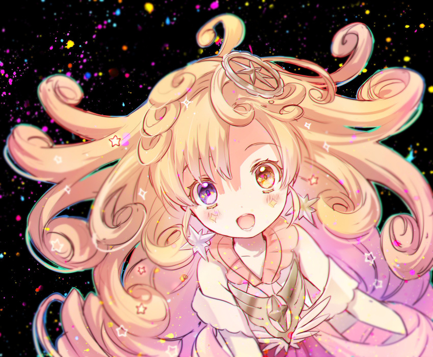 1girl absurdres blonde_hair blush curly_hair heterochromia highres long_hair mahou_shoujo_ikusei_keikaku_aces mahou_shoujo_ikusei_keikaku_queens puk_puck smile solo star zof_(kinokoruru)