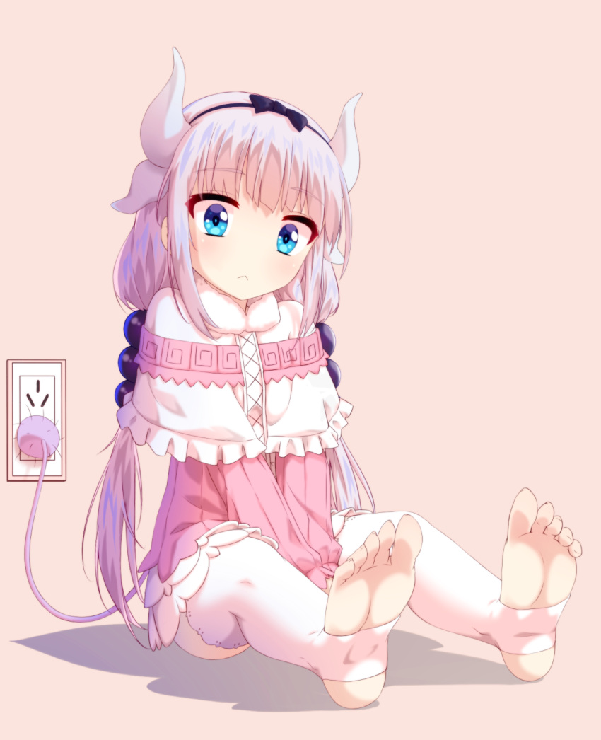 1girl :&lt; black_hairband blue_eyes commentary_request dragon_girl dragon_horns feet hairband highres horns kanna_kamui kobayashi-san_chi_no_maidragon long_hair looking_at_viewer pink_background simple_background sitting skyneko solo tail thigh-highs toes twintails white_legwear