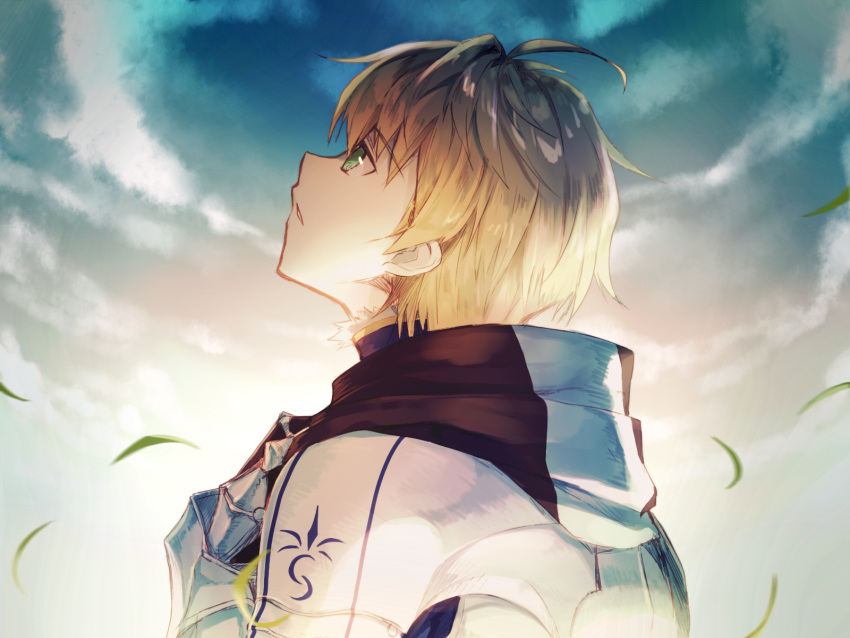 1boy ahoge armor blonde_hair clouds cloudy_sky fate/prototype fate_(series) from_side fumio_(kanmi) gauntlets grass green_eyes hand_on_own_chest highres hood hood_down looking_up male_focus outdoors parted_lips saber_(fate/prototype) sky solo upper_body